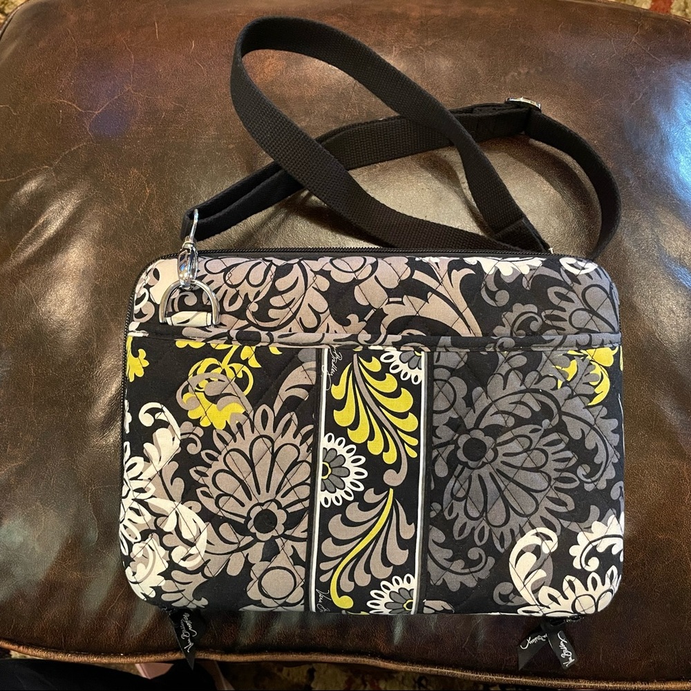 Vera Bradley IPad Hard Case, Baroque Winter 2010, retired pattern, LIKE NEW